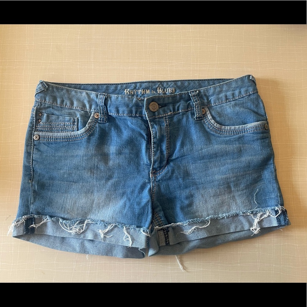 Rhythm in Blues shorts